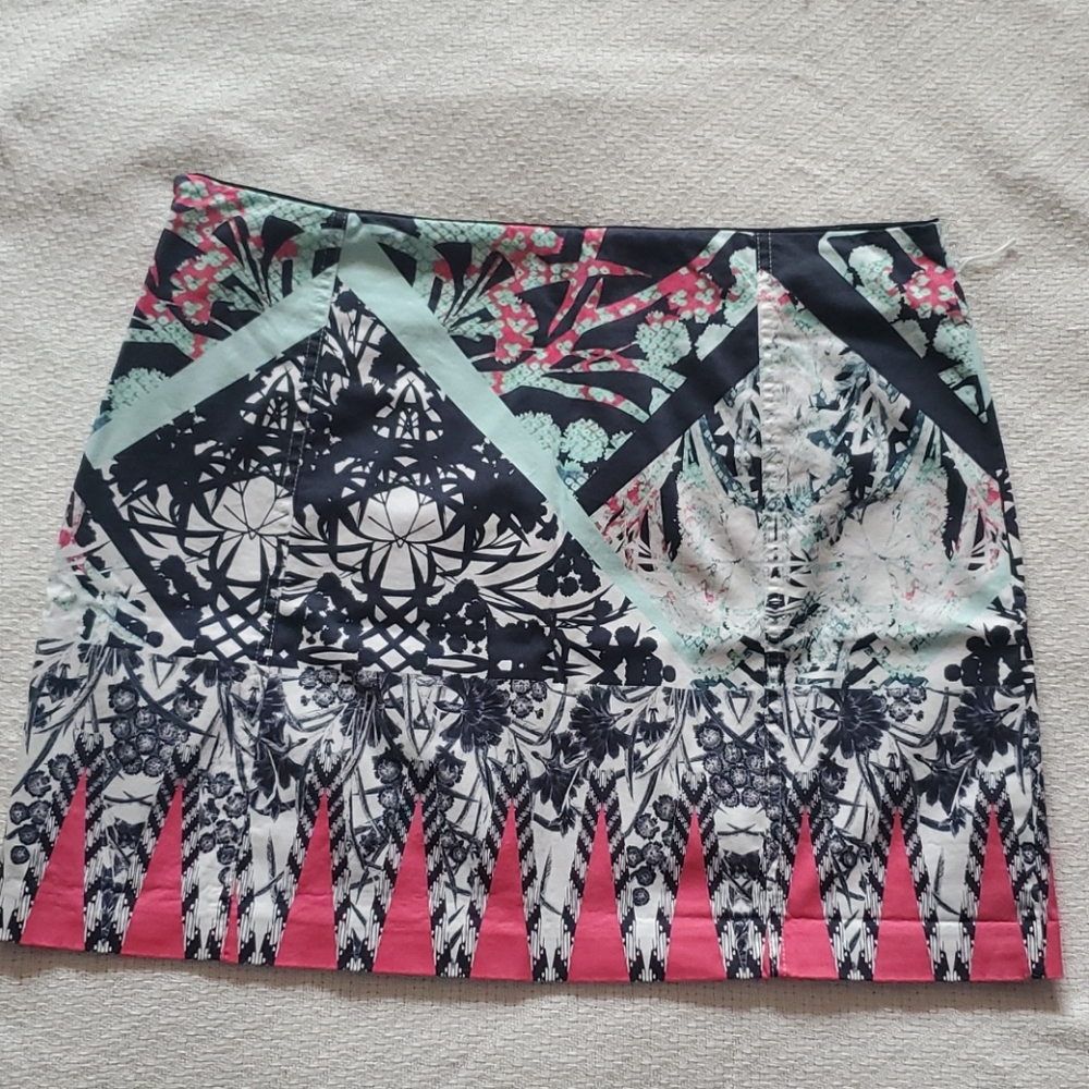 Patterned mini skirt - Picture 2 of 3